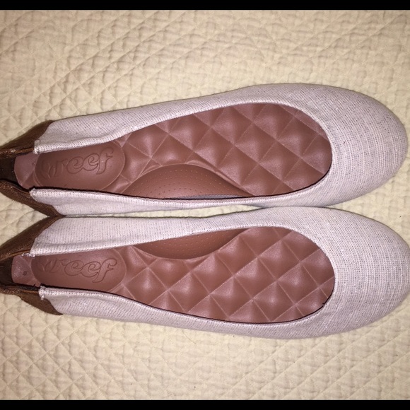 BRAND NEW reef flats. Mint condition.