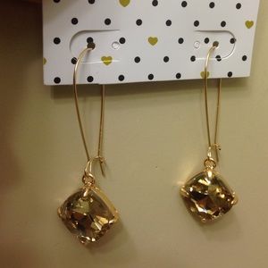 Amber colored rhinestone earings.