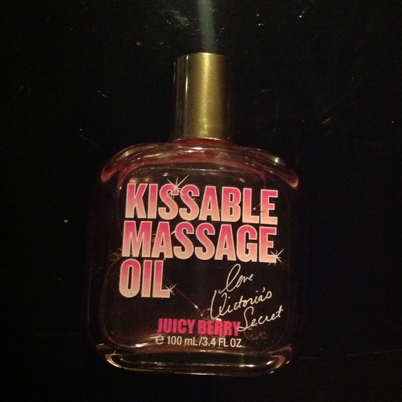 Kissable massage oil