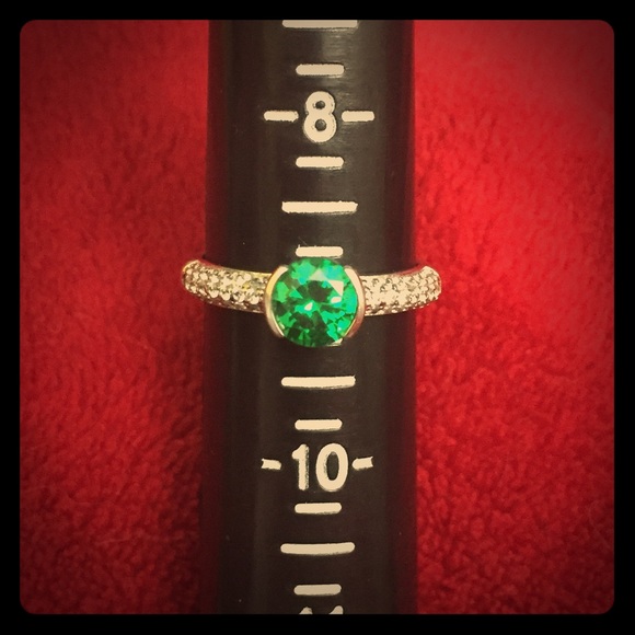 Emerald Epiphany CZ Sterling Silver 925 Ring sz 9