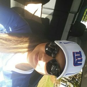 Meet your Posher, Claire