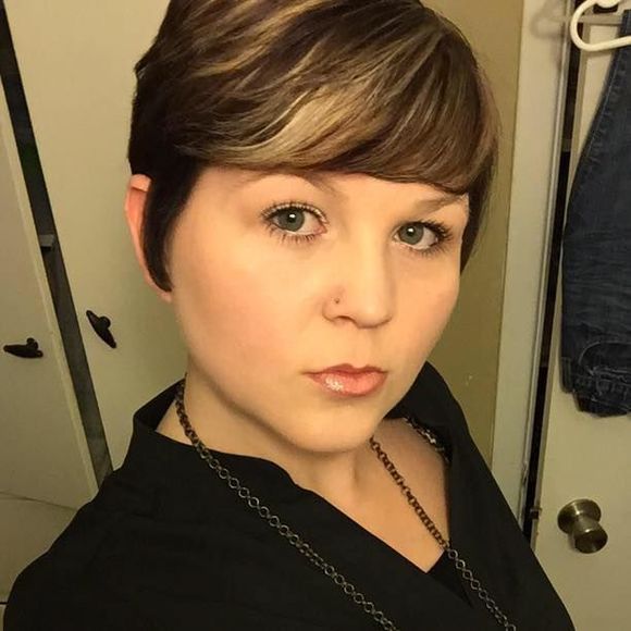 Meet your Posher, Katy - Picture 1 of 1