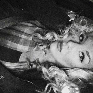 Meet your Posher, Cassie