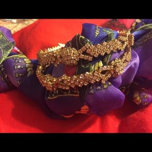 Gold bracelet with diamond embellishments