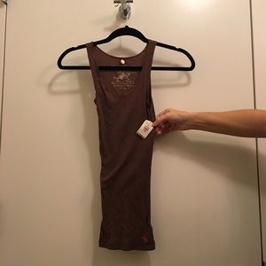 2 NWT A&F tanks- brown and white size XS