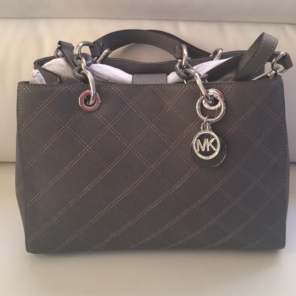 βSOLDβ πHPπ MK Medium Saffiano Leather Satchel - Picture 3 of 4