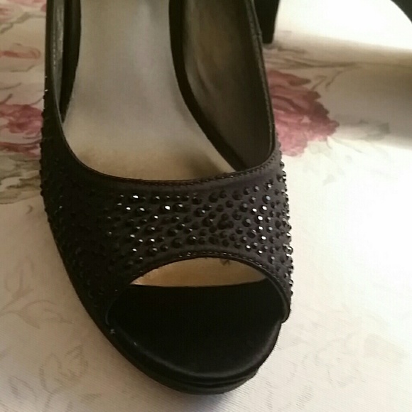 Bandolino evening wear pump - Picture 3 of 4