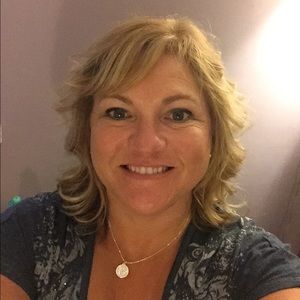 Meet your Posher, Cynthia