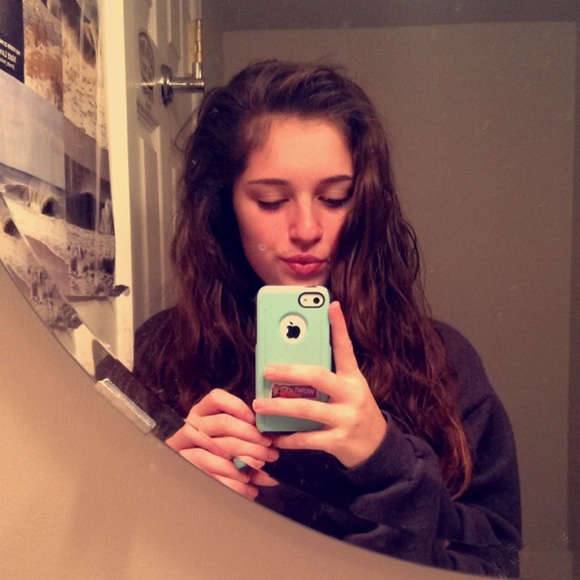 Meet your Posher, Kayla