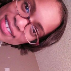 Meet your Posher, Capri