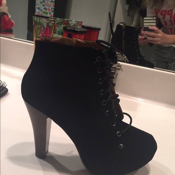 Private listing-black booties