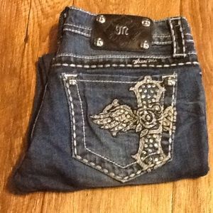 Miss Me Cross Rose Capris