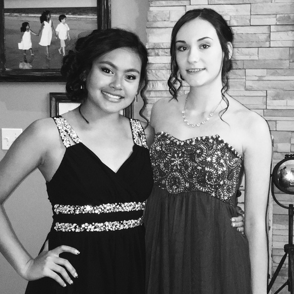 Meet your Posher, Isabelle - Picture 1 of 1