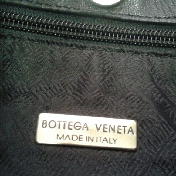 Bottega Veneta Black Leather Shoulder Handbag - Picture 4 of 4