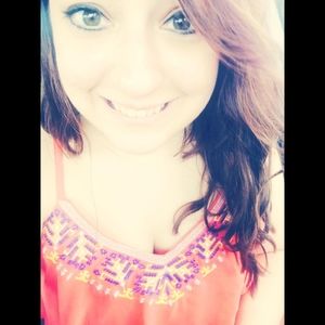 Meet your Posher, Leslie