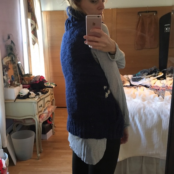 Navy & White Fair Isle Knit Vest - Picture 3 of 4