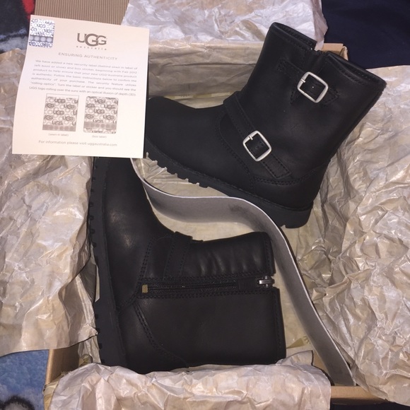 T Harwell UNISEX Ugg Black Leather Boots (Toddler)