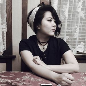 Meet your Posher, Caitlin