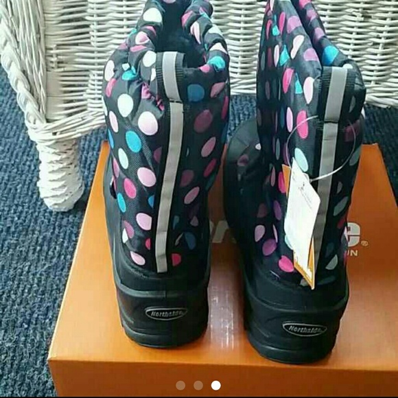 Sold @ Ⓜ Girls winter boots size 5 nwt - Picture 3 of 3