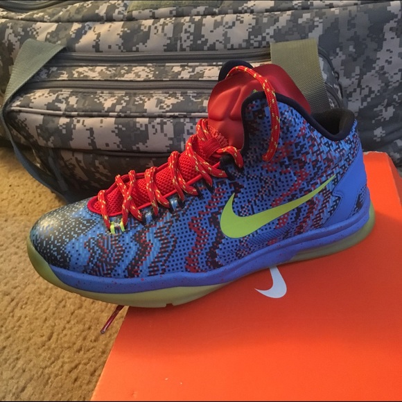 Christmas KDS (GS) size 7Y.        Or best offer