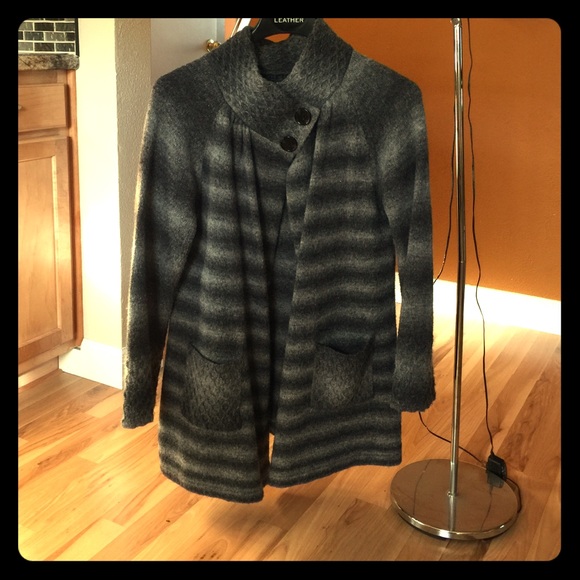 ALFANI gray sweater/cardigan