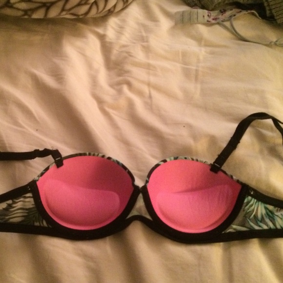 pink/vs bra - Picture 2 of 3
