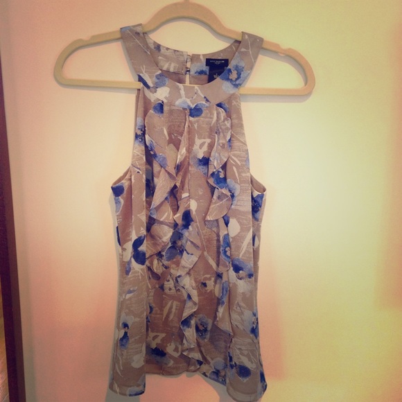 Ann Taylor // floral sleeveless ruffle blouse