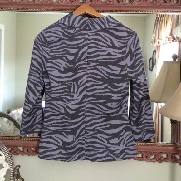 Cropped Blazer - Picture 2 of 2