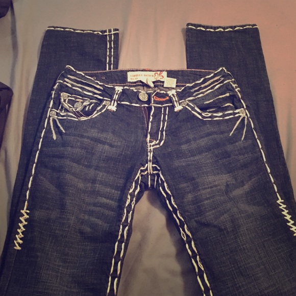 Laguna Beach, dark wash, white stitch jeans