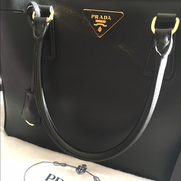 Prada bad - Picture 2 of 4