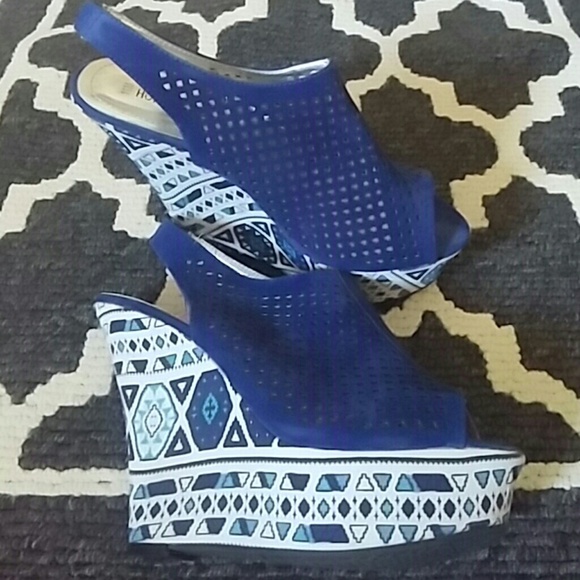 Wedge shoes - Picture 2 of 3