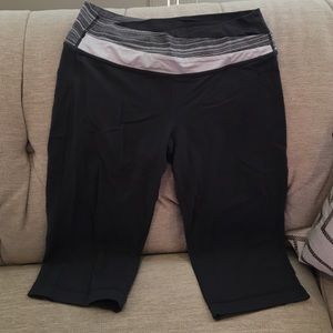 Grey Lululemon Crop Workout pants