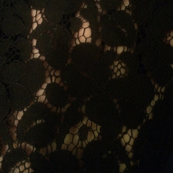 Cute little top - Picture 3 of 3