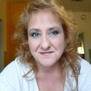 Meet your Posher, Cynthia