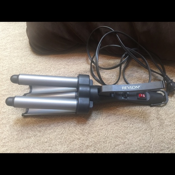 Revlon Ceramic Jumbo Waver---Bundle!!!
