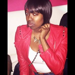 Meet your Posher, Tenesha