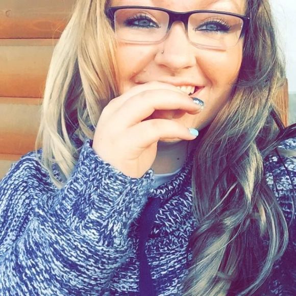 Meet your Posher, Larae - Picture 1 of 1