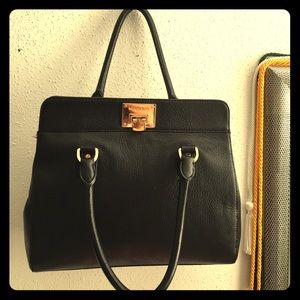 Black Michael kors shoulder/ satchel bag