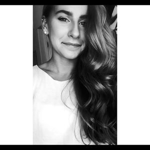 Meet your Posher, Monica