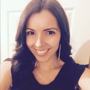 Meet your Posher, Claudia