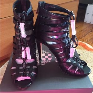 vince camuto narrital sandal boots Black 5M