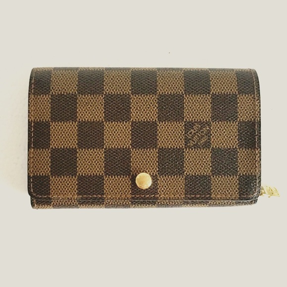 Louis Vuitton Handbags - ❌SOLD❌Authentic Louis Vuitton Damier Wallet