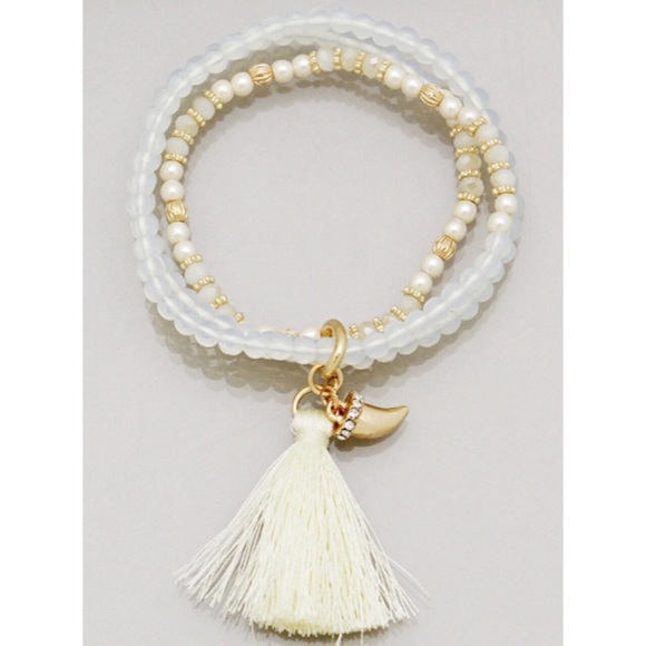 Jewelry - Horn Tassel Bracelet
