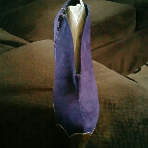 Shoe s - Picture 3 of 3