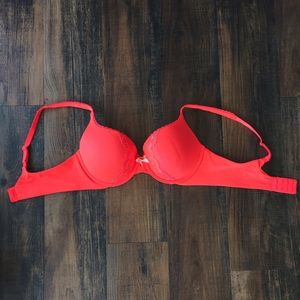 Victoria's Secret Body Bra
