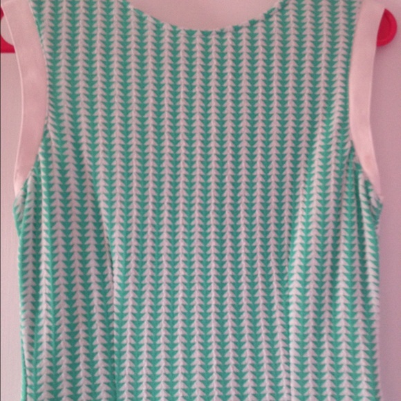 Preppy dress. - Picture 2 of 3