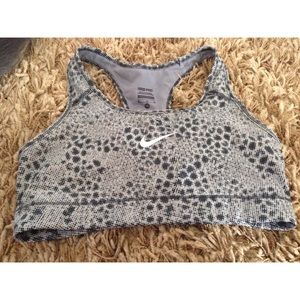 Nike pro dri-fit sports bra