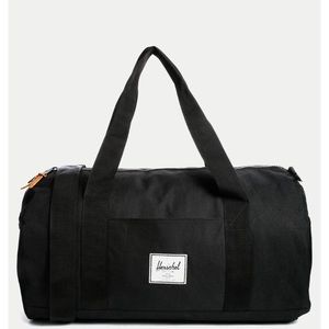 NWOT Hershel Sutton Duffle Bag (9.5" x 18.5")