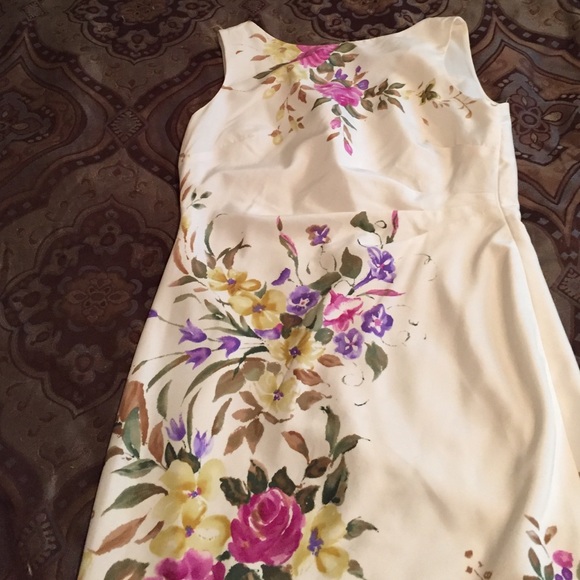 Beautiful dress size 10 women!