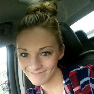 Meet your Posher, Makenzie